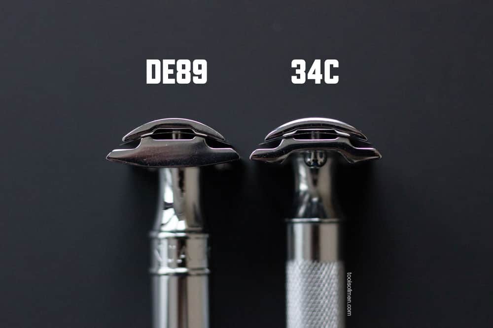 blade gap of the edwin jagger de89 next to the merkur 34c